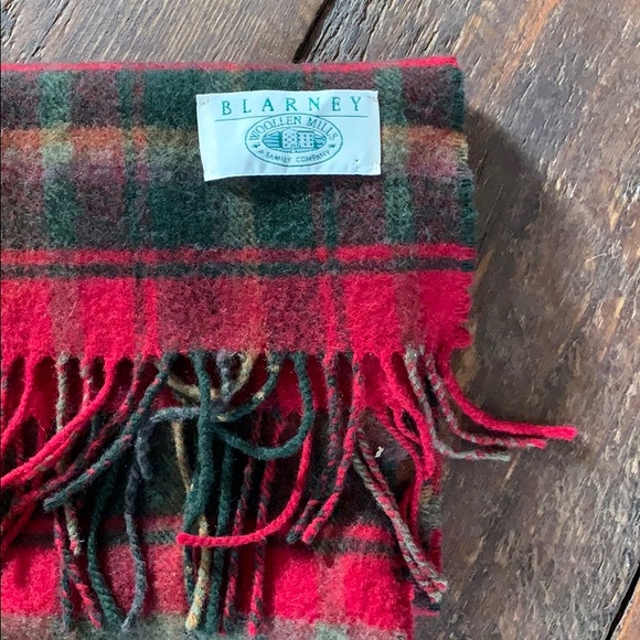 Blarney Woolen Mills Wool Scarf, Beautiful colors! - Picture 2 of 3